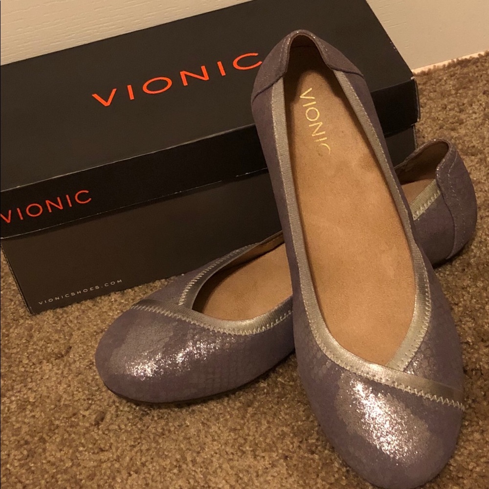 Vionic Caroll flat - NIB - 9.5W - pewter